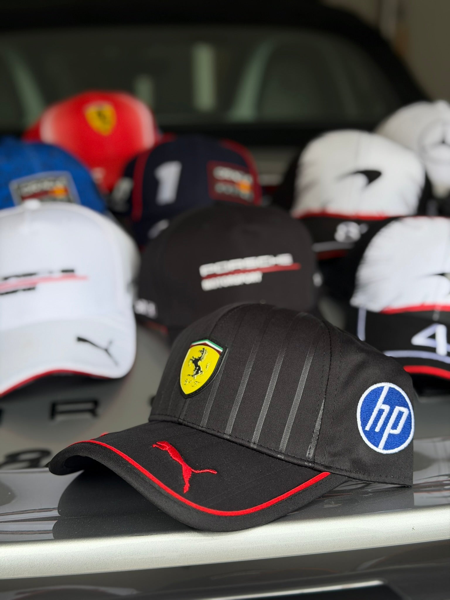 Gorra Ferrari Negra